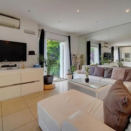Avec Piscine, 5 Chambres, 4 Parkings V5b10 * Cannes